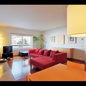 Comfortable & Contemporary - Expo Apartment